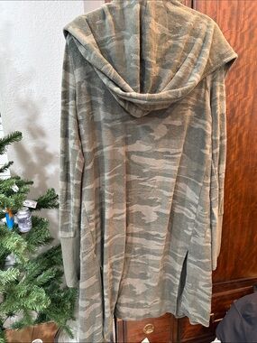 Women's Hooded Camouflage Cardigan - Olive/Beige